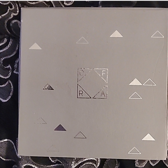 OFRA All Glowed Up - Picture 2 of 4